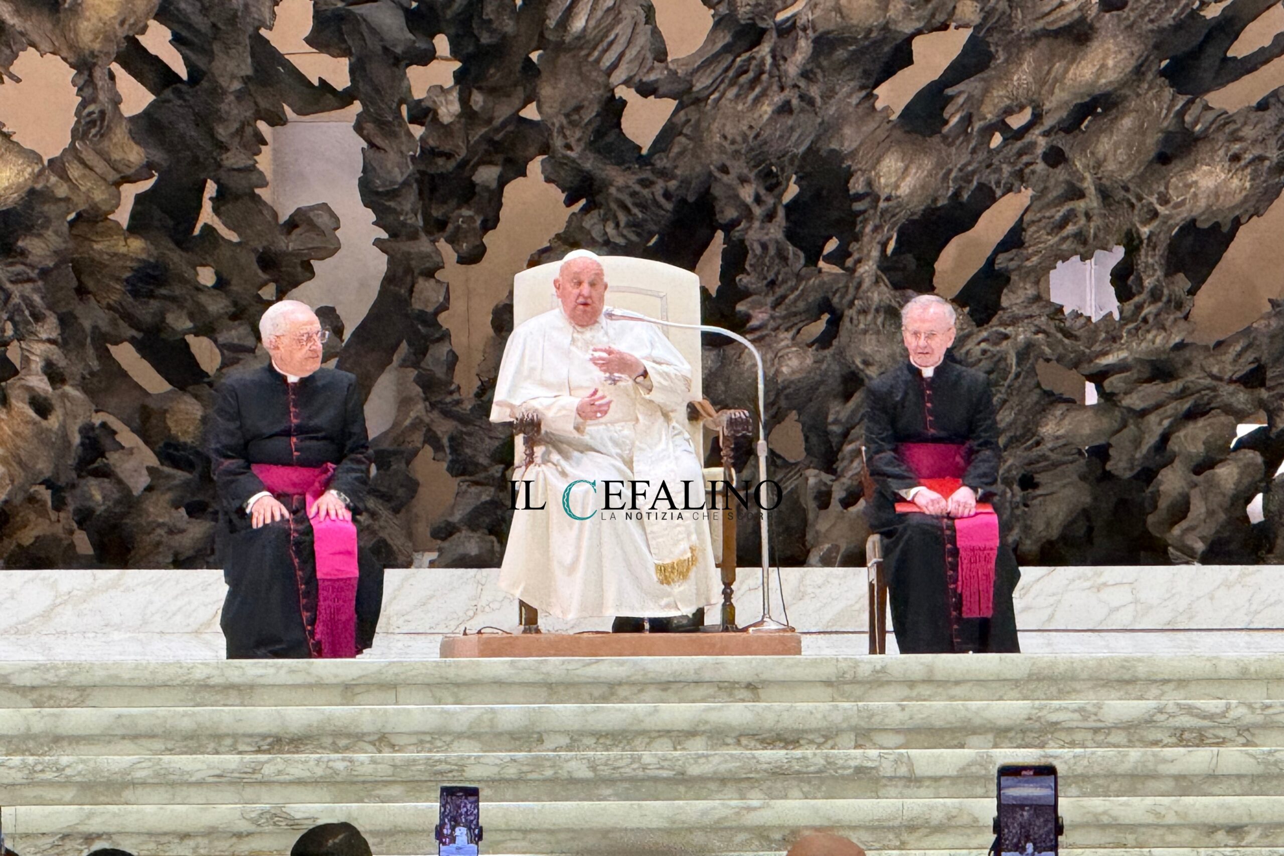 Papa Francesco ai giornalisti: “La vostra è una responsabilità peculiare. Il vostro è un compito prezioso”