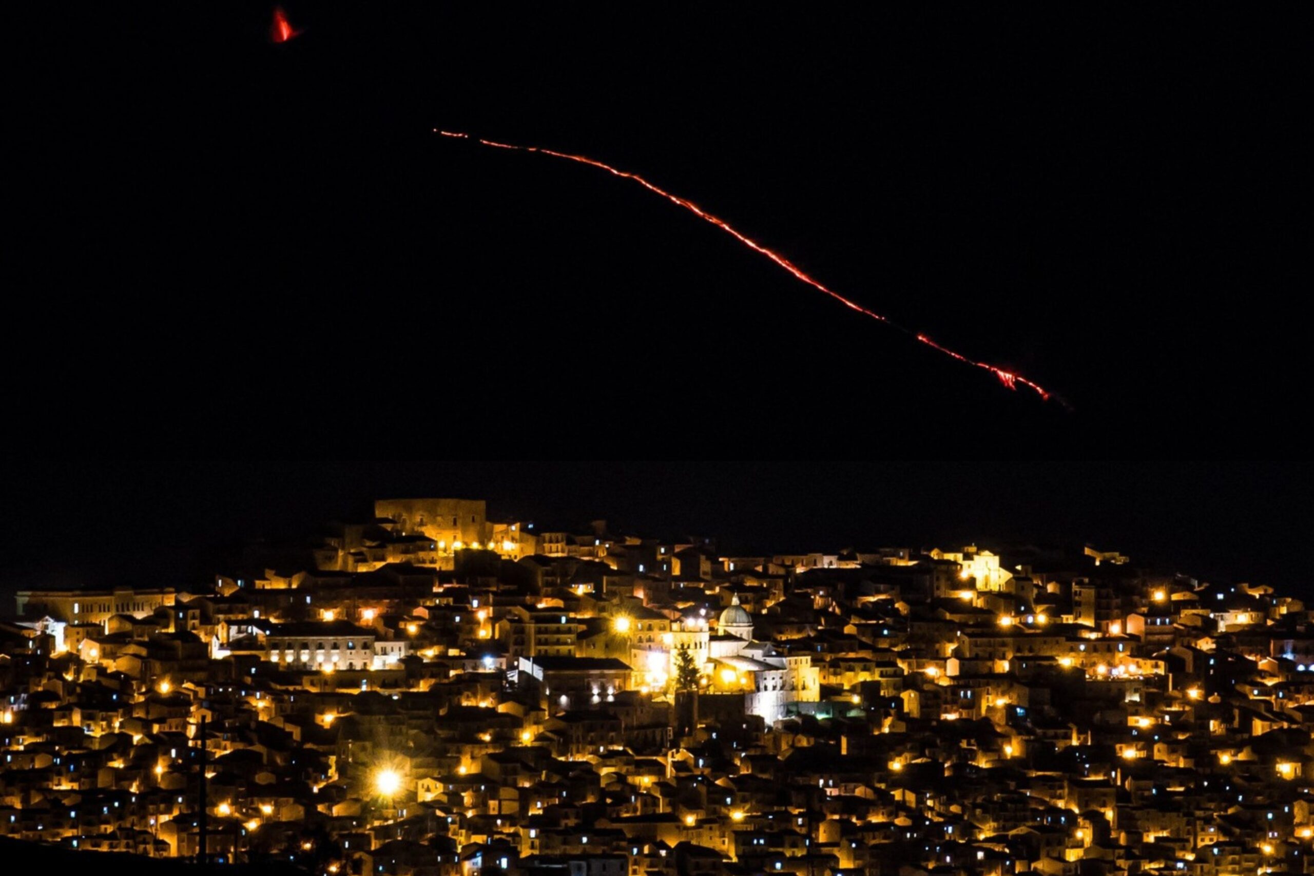 L’Etna visto dalle Madonie: la magia in uno scatto di Matteo Orlando